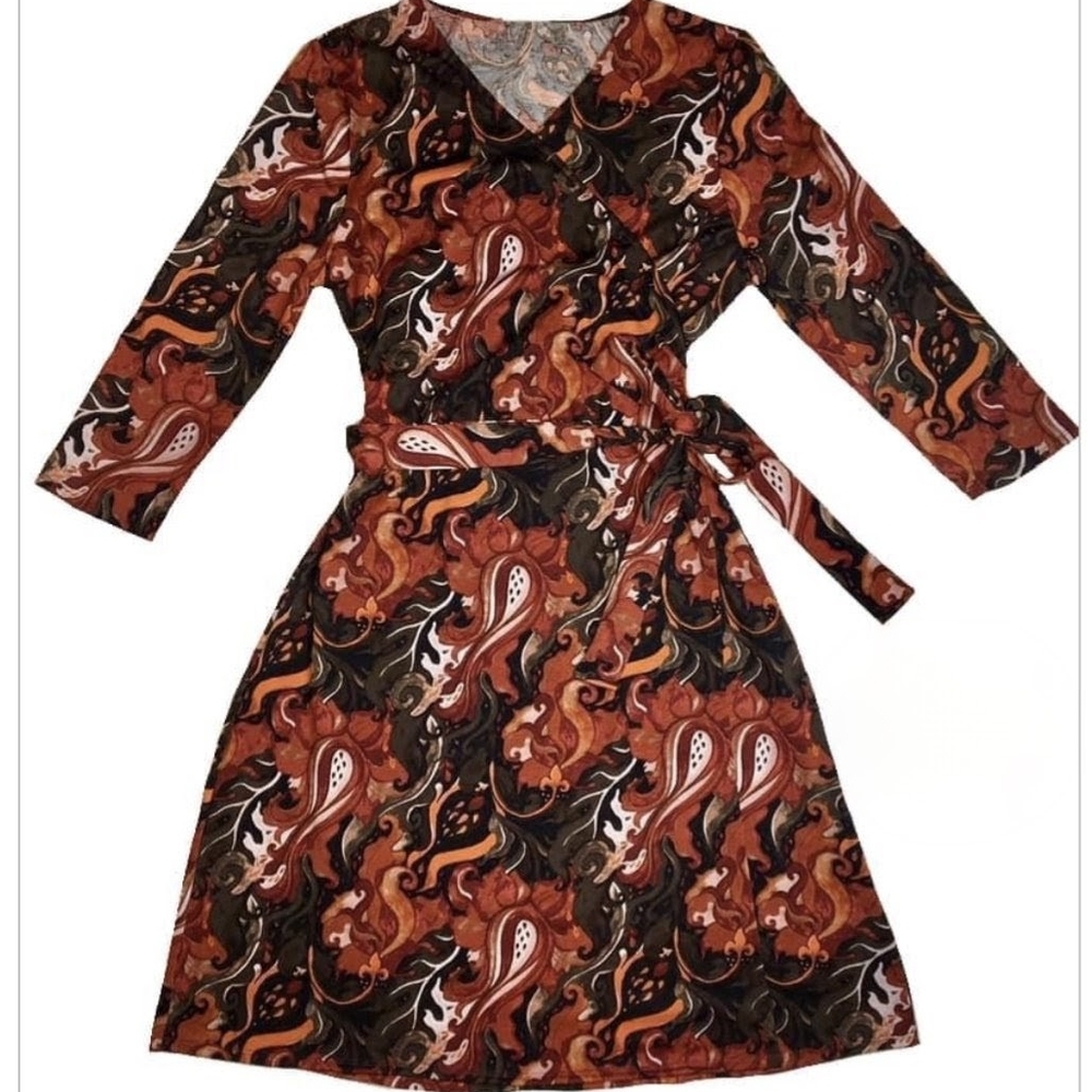 LuLaRoe Wrap Dress in Rust, Black & Cream Paisley Swirl. NWT